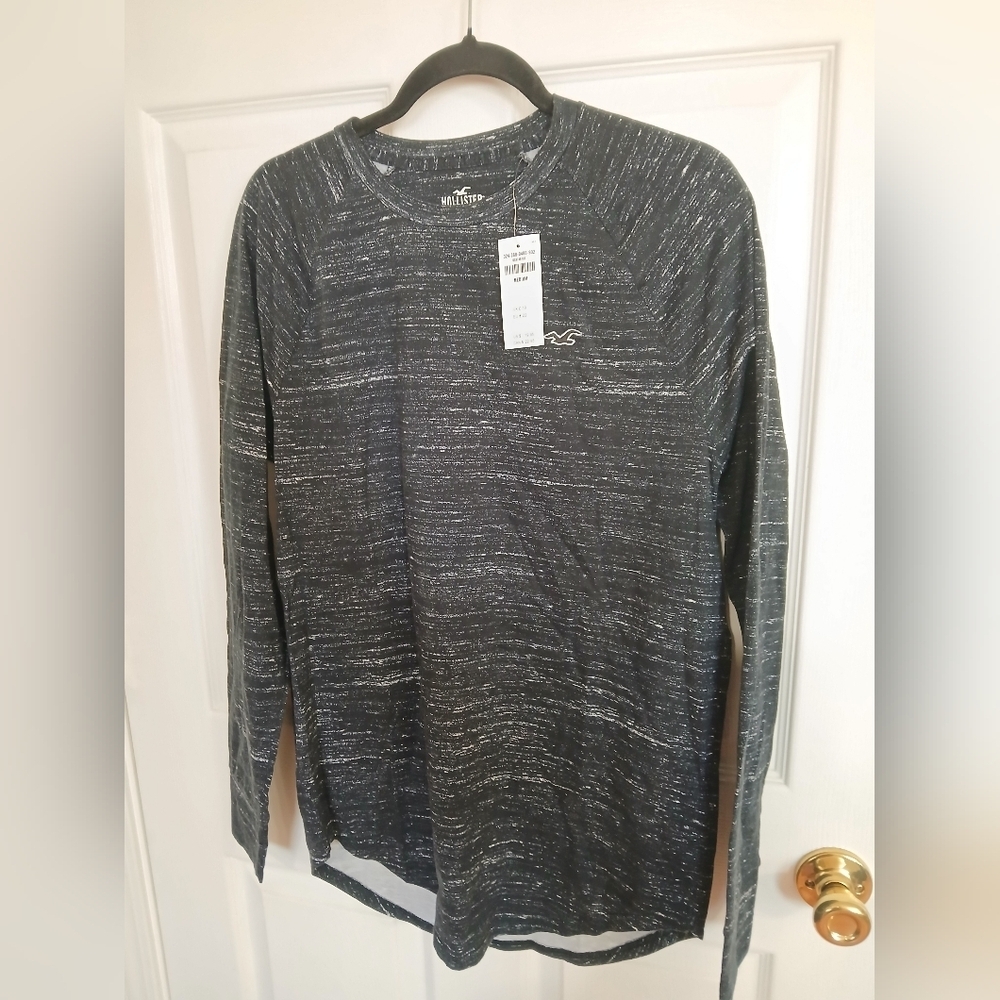 Hollister Curved Hem Tee Men’s Medium Black Granite Cotton Long Sleeve Y2K NWT - Picture 2 of 7